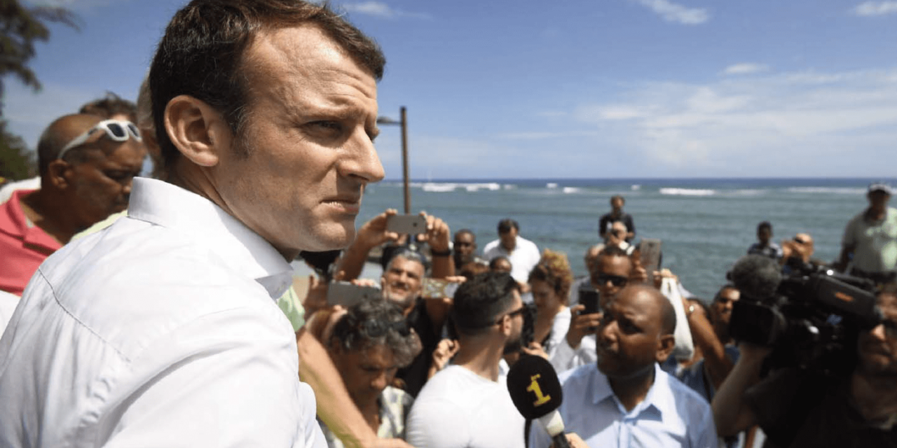 Macron attendu en Guyane dans un climat tendu