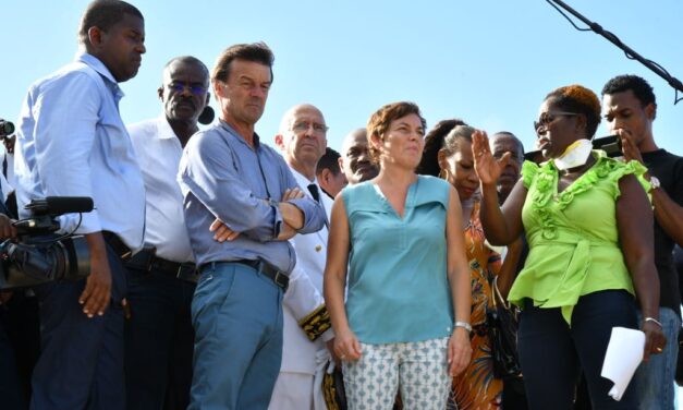 Le gouvernement annonce un plan de 10 millions d&rsquo;euros contre les sargasses