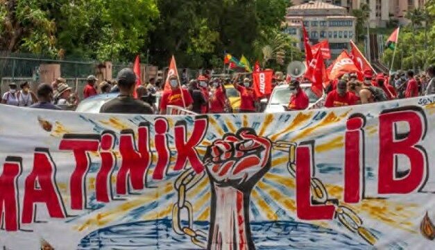 Covid: la Martinique victime d' »un relâchement » et du refus des « injonctions » parisiennes, constate un médecin