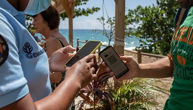 Les sénateurs des Antilles-Guyane votent majoritairement pour le passe vaccinal