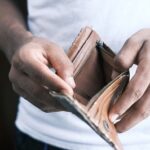 Surendettement : les jeunes Martiniquais de plus en plus exposés aux difficultés financières 
