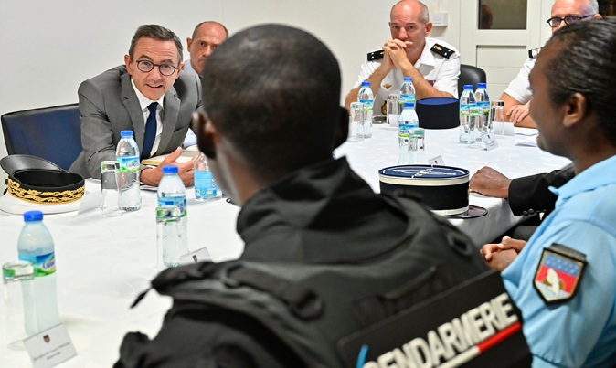 Bruno Retailleau en Martinique : des moyens renforcés contre les trafics