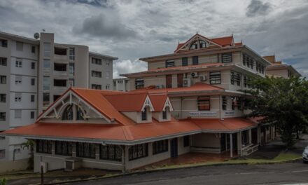 Indemnité d’installation outre‑mer : droit confirmé pour un militaire déjà résident