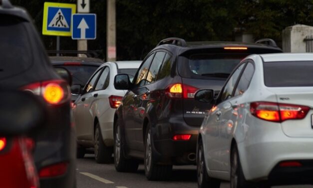 Trajets domicile-travail : l’usage de la voiture augmente en Martinique